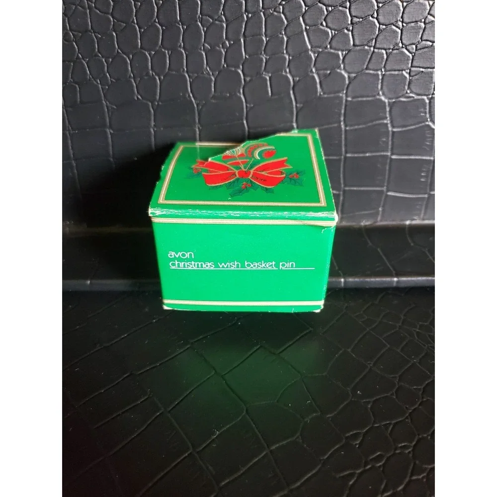 Avon nos christmas